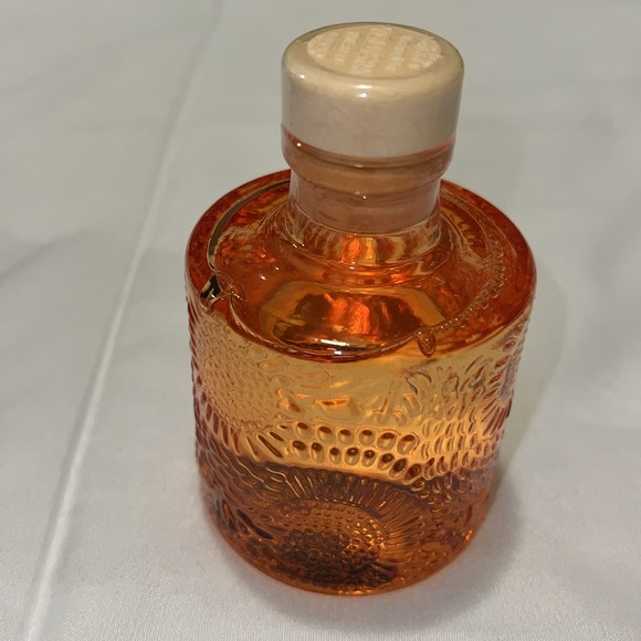 ✨HP✨ Voluspa Japonica Spiced Pumpkin Latte Glass Jar Candle & Reed Diffuser Set - Picture 6 of 8